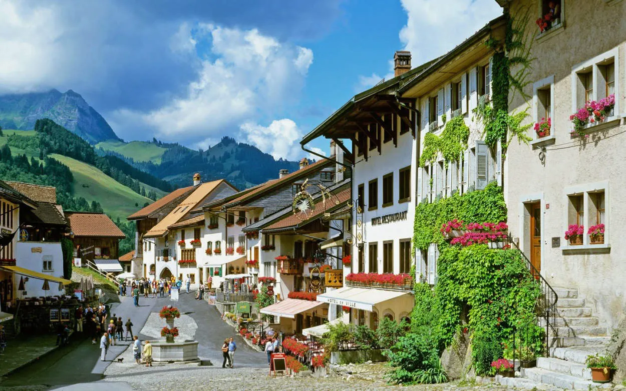 The Beauty of Swiss Villages: A Scenic Tour