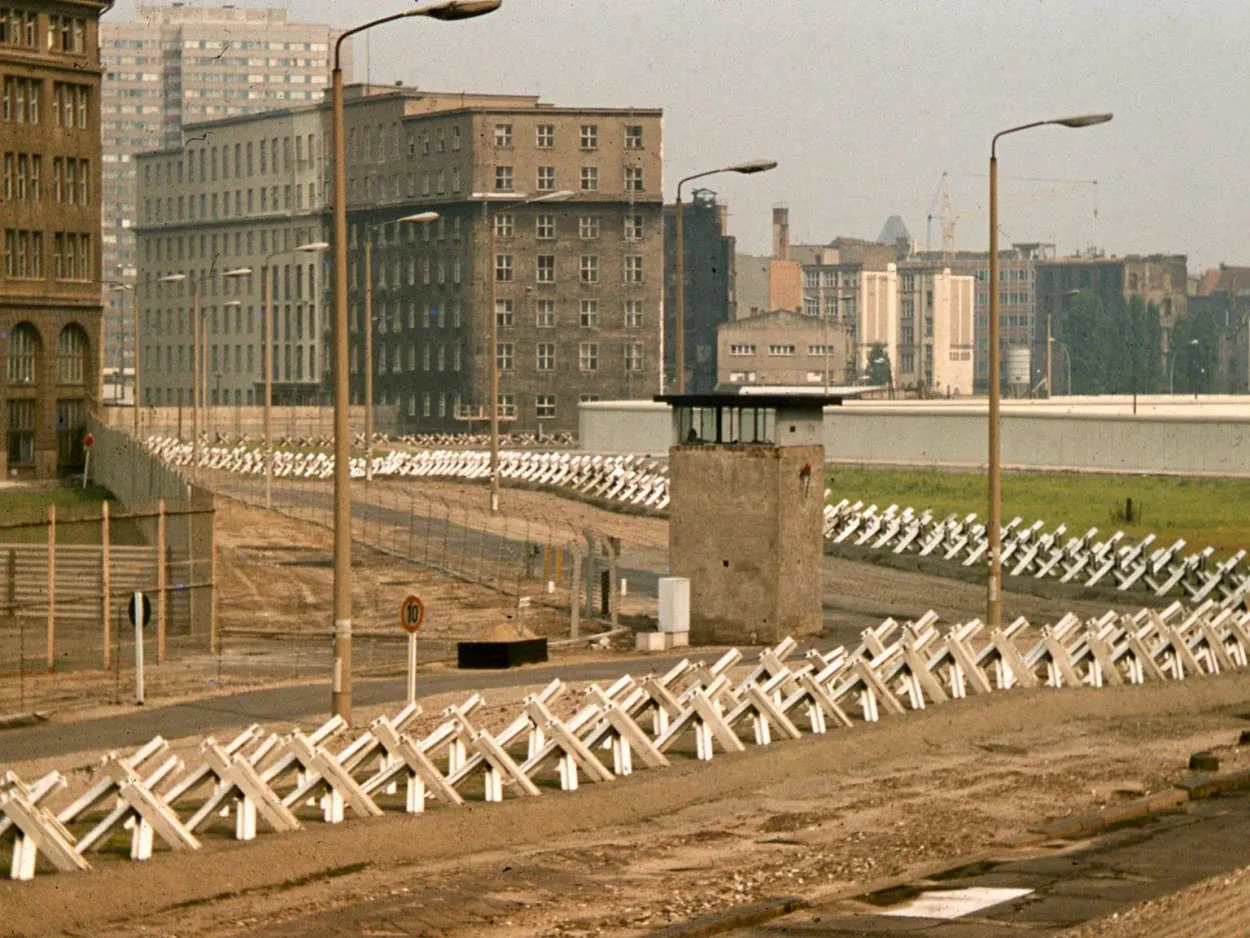 The Berlin Wall: A Historical Walk